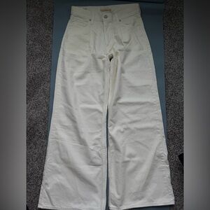 Vintage Levi’s Premium “Baggy Dad Wide Leg” jeans for women